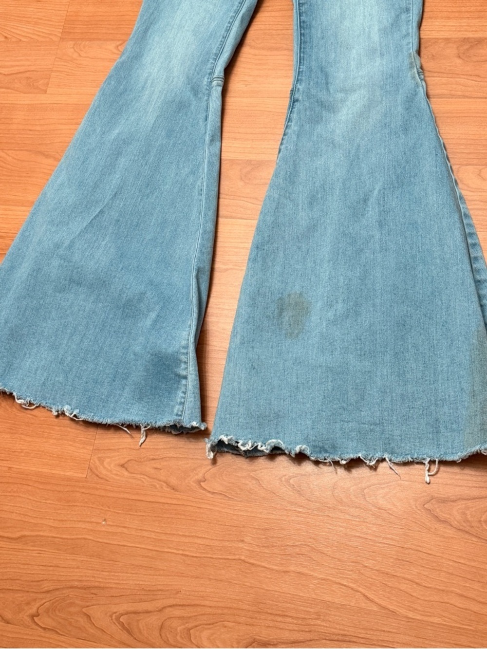 FREE PEOPLE Just Float on Flare Jeans Size 26 - Picture 6 of 11